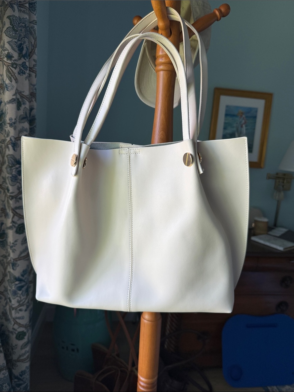 Cream Leather Tote Bag - includes removable pouch. Magnet closure